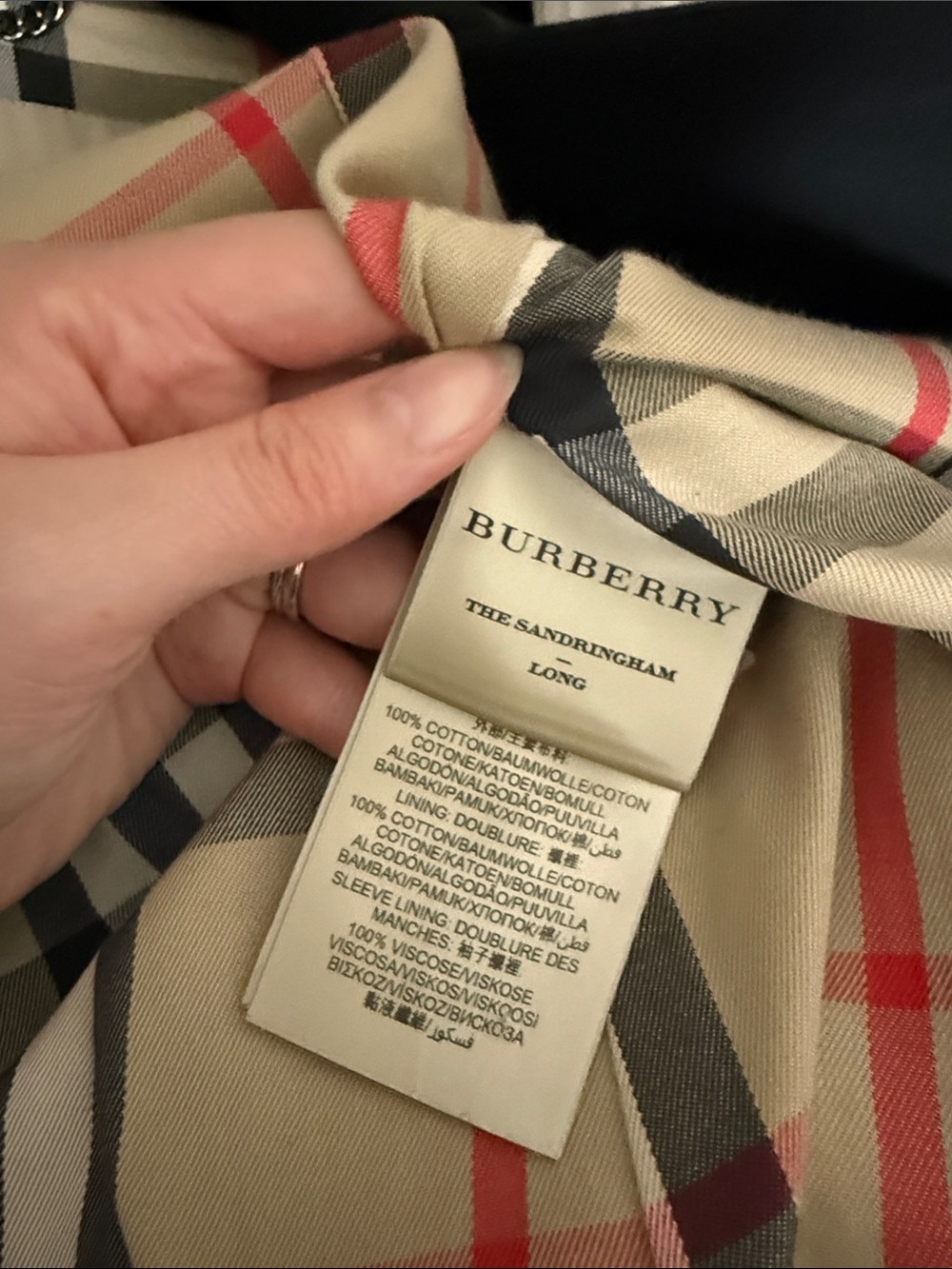 Burberry Black Double-Breasted Trench with Classic Check Lining - Picture 3 of 7